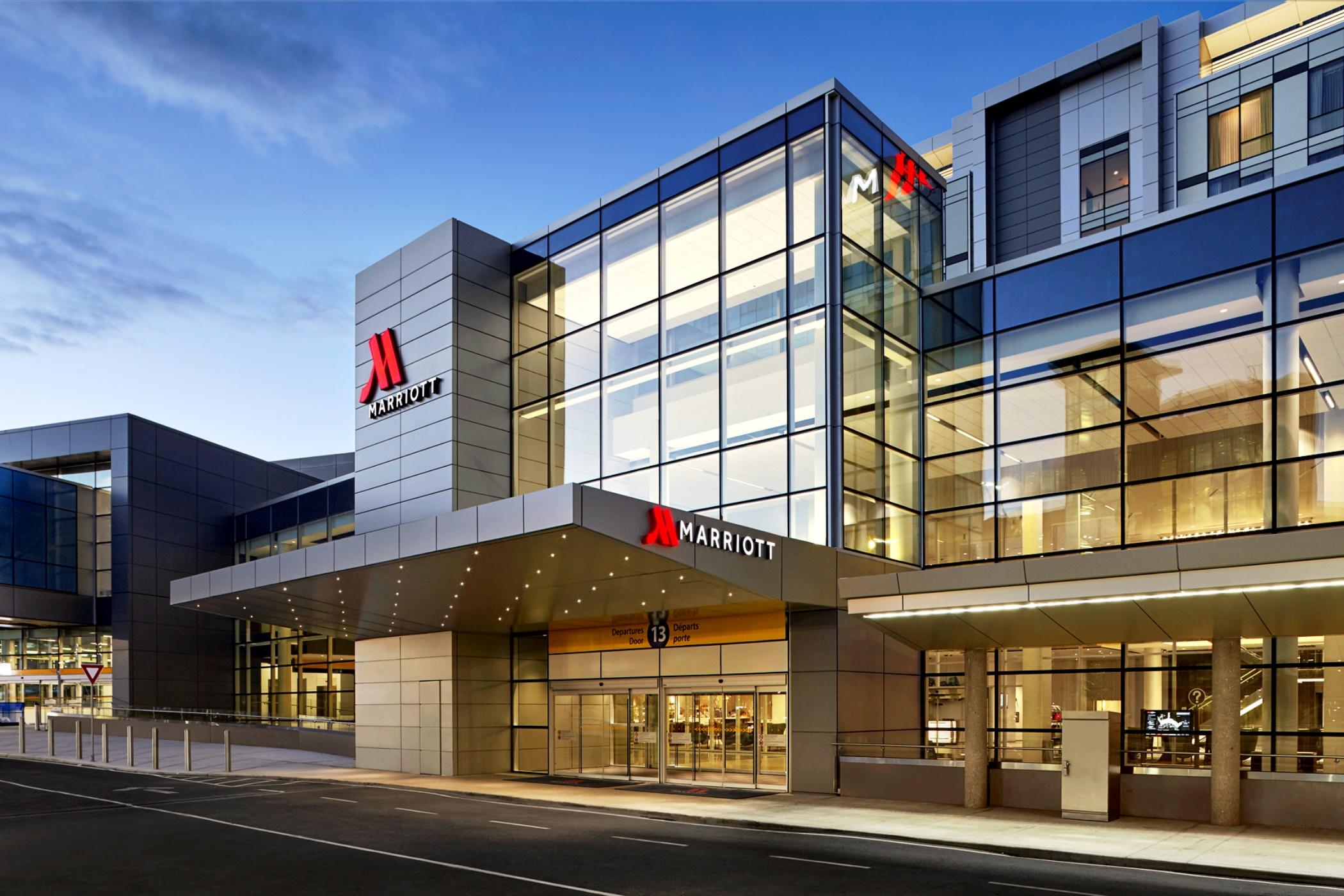 Calgary Airport Marriott In-Terminal Hotel Екстериор снимка